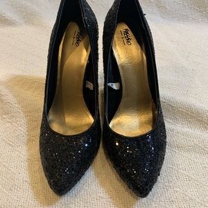 Glittered Black Pumps